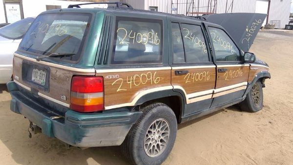 1993 Jeep Grand Wagoneer — vehicle photo 6