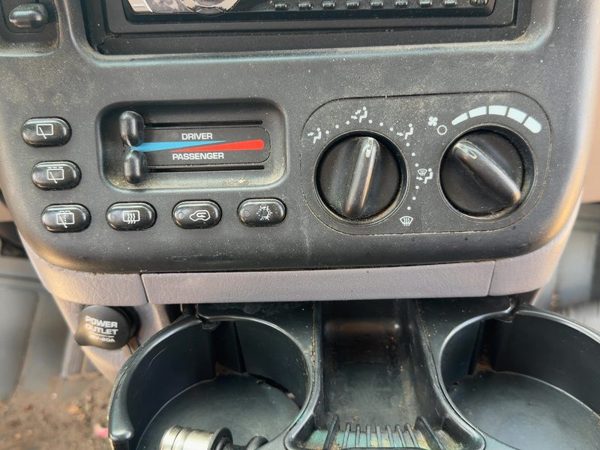 99-00 Town & Country Temperature Control Module In Dash Heater Ac Head Unit Oem — photo 2
