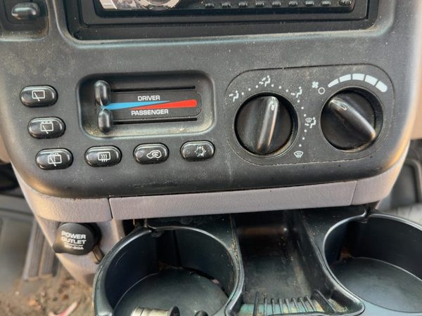 99-00 Town & Country Temperature Control Module In Dash Heater Ac Head Unit Oem — photo 1
