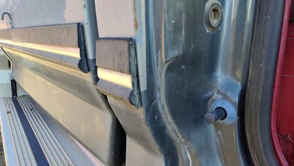 1987-1991 Ford F150 Passenger Right Rear Moulding On Cab Oem Rh — photo 2