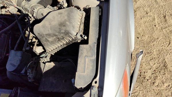 1998 Toyota Camry Engine Fuse Box 3.0L — photo 2