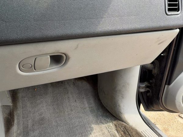05-09 Equinox Glove Box Assembly Complete Door With Latch Oem Light Gray 14B — photo 2