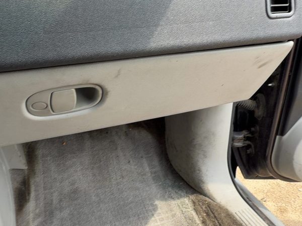05-09 Equinox Glove Box Assembly Complete Door With Latch Oem Light Gray 14B — photo 6