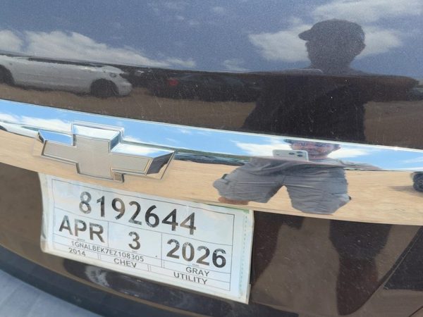 2014 Chevy Equinox License Plate Trim Surround Panel Oem Tail Trunk Finish — photo 4