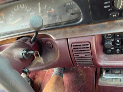 94 Eighty Eight Steering Column Assembly Oem Shift Without Radio Control Red