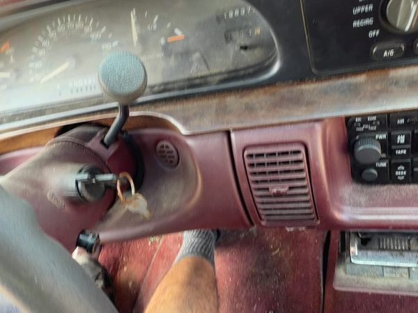 94 Eighty Eight Steering Column Assembly Oem Shift Without Radio Control Red — photo 1