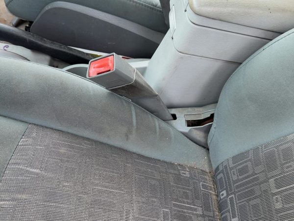 06-10 Pt Cruiser Driver Left Front Seat Belt Buckle Receiver Oem Gray D7Dv — photo 2