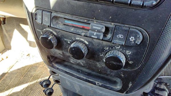 2004-2007 Dodge Caravan Temperature Control Module In Dash Heater Ac Head Unit — photo 3