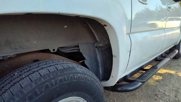 2001-2006 Chevy Suburban Passenger Right Rear Wheel Flare Moulding Oem Back — photo 11