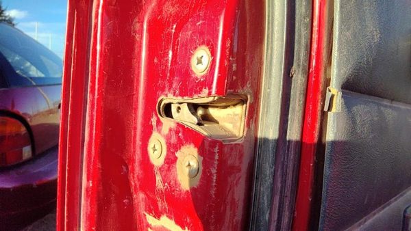1995-1997 Nissan Hardbody Driver Left Front Door Latch With Rods/Cables Oem — photo 3