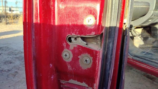 1995-1997 Nissan Hardbody Driver Left Front Door Latch With Rods/Cables Oem — photo 2