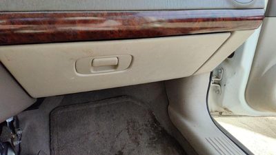 04-08 New Style Malibu Glove Box Assembly Door With Latch 3.5L 2.2L Neutral 52E