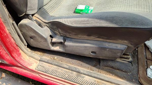 1992-1995 Nissan Pathfinder Passenger Right Side Seat Trim Panel Oem Gray — photo 4