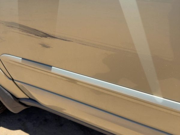 05-09 Legacy Outback Driver Left Front Upper Moulding From Door Oem Gold 9J — photo 2