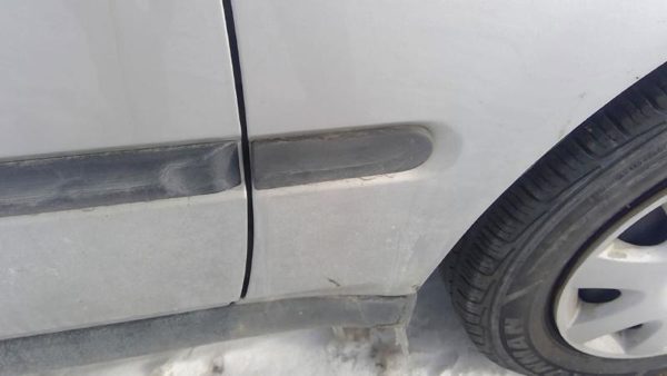 1996-2000 Honda Civic Passenger Right Moulding From Fender Oem Trim Strip — photo 3