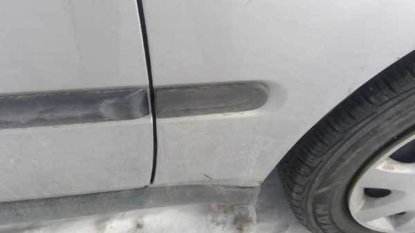 1996-2000 Honda Civic Passenger Right Moulding From Fender Oem Trim Strip — photo 2