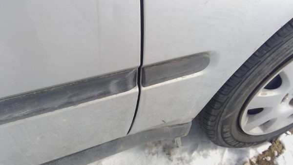 1996-2000 Honda Civic Passenger Right Moulding From Fender Oem Trim Strip — photo 6
