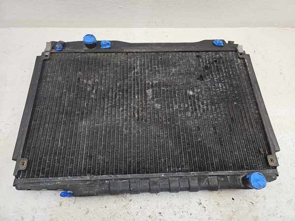 1972-1980 Mercedes 450Sl 107 Radiator Oem 4.5L 1075011201 — photo 1