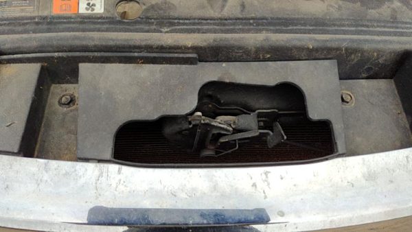 2010-2011 Ford Fusion Hood Latch Assembly With Bracket Oem Ae5Z16138A — photo 2
