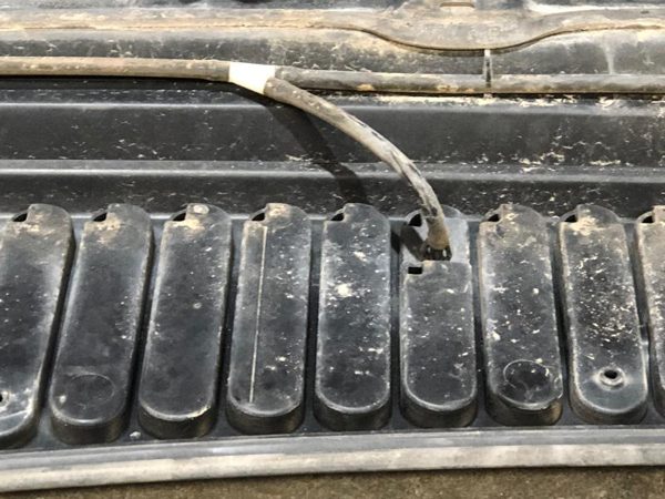 02 Ford F250 Super Duty Windshield Wiper Cowl Vent Trim Panel Grille Powerstroke — photo 16