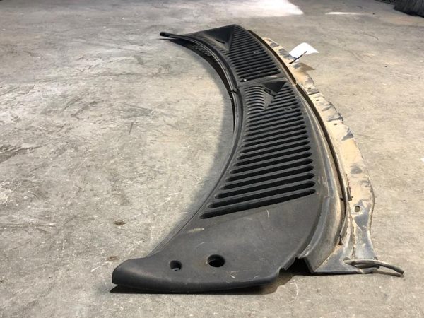02 Ford F250 Super Duty Windshield Wiper Cowl Vent Trim Panel Grille Powerstroke — photo 9