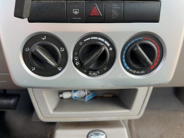 06-10 Pt Cruiser Temperature Control Module In Dash Heater Ac Head Unit Knobs — photo 4