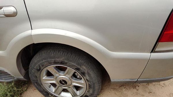 2003-2005 Lincoln Aviator Driver Left Rear Wheel Moulding Flare Oem Silver Jp — photo 2