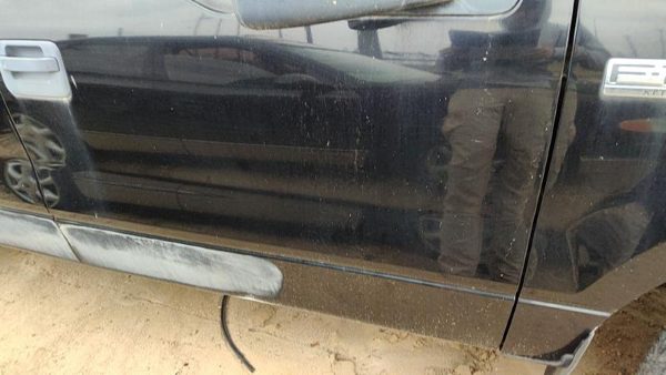 2006 Ford F-150 Front Door RH Black Ua — photo 3