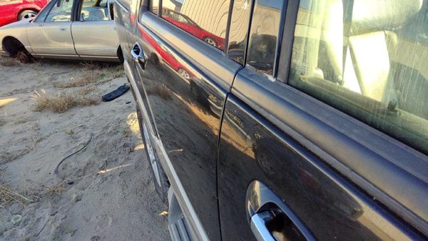 2008 Ford Expedition Rear Door RH Ua Black — photo 2