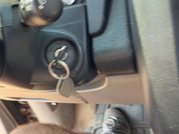 02-07 Vue Redline Ignition Switch Assembly With Key Complete Electrical Oem — photo 2