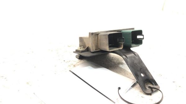 03-10 03-10 Ford Powerstroke Super Duty F250 Engine Glow Plug Control Module — photo 2