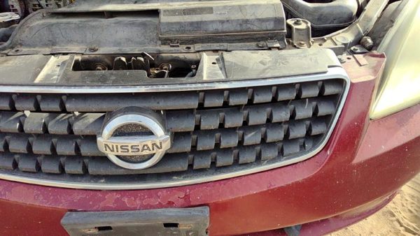 2005-2006 Nissan Altima Front Grille Assembly Oem 62070Zb000 — photo 2