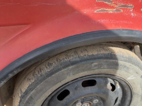 1988 Toyota Fx Passenger Right Front Wheel Flare Moulding Oem Fender Red — photo 2