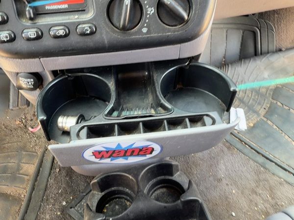 96-00 Town & Country Slide Out Dash Mounted Cup Holder Assembly Oem Taupe All5 — photo 3