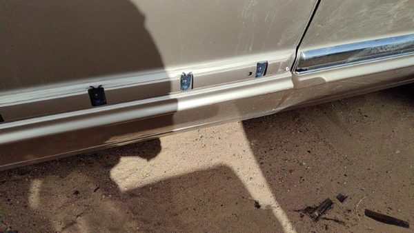 91-96 Buick Park Ave Ultra Driver Left Front Moulding From Door Trim Strip Gold — photo 6
