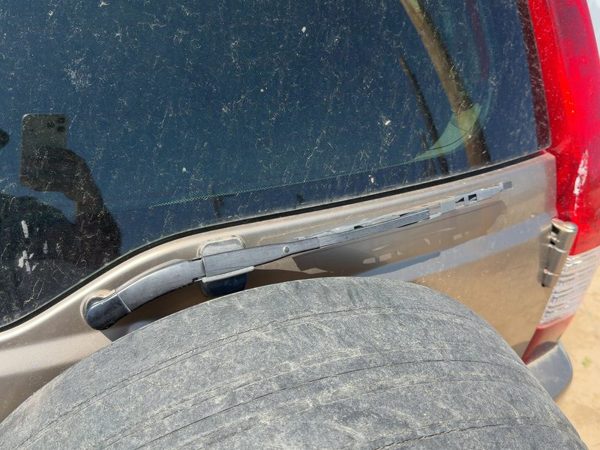 2002-2006 Honda Crv Back Glass Wiper Arm Oem Rear Window Blade Liftgate Hatch — photo 3