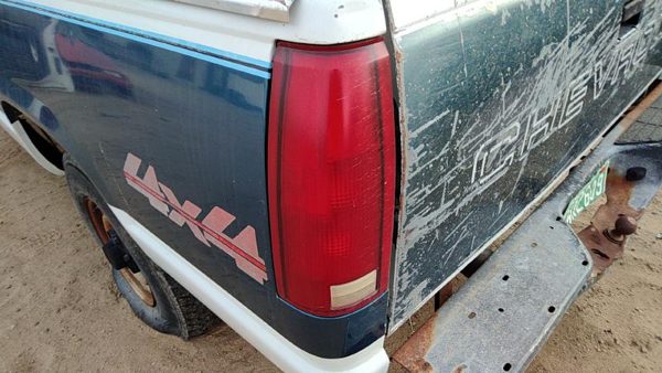 1988-1999 Chevy Silverado 1500 Driver Left Tail Light Brake Lamp Oem Rear — photo 1