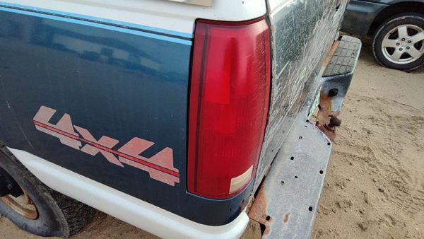 1988-1999 Chevy Silverado 1500 Driver Left Tail Light Brake Lamp Oem Rear — photo 4