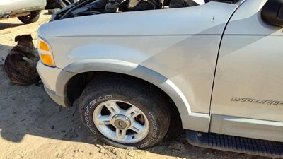 2002 Ford Explorer Fender LH Silver Ts