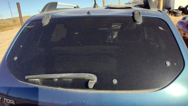 2005-2009 Hyundai Tucson Back Glass Rear Window Oem 871112E020 — photo 1