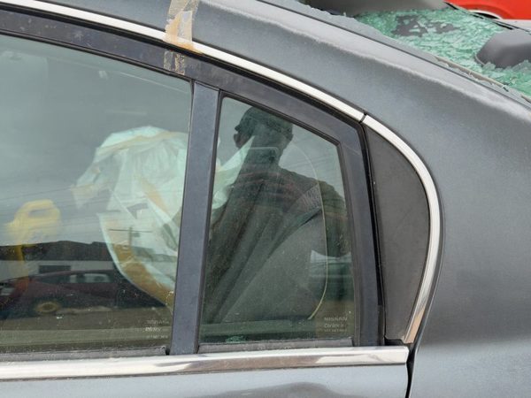 02-06 Nissan Altima Driver Left Rear Vent Window Back Door Glass With Frame Oem — photo 3