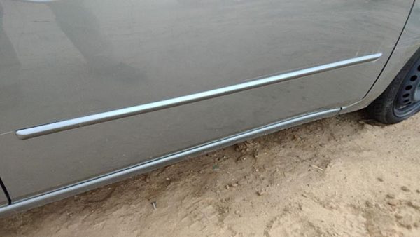 07-09 Nissan Sentra Passenger Right Front Moulding From Door Trim Strip Gray K36 — photo 1
