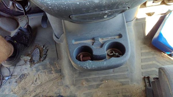 03-06 Dodge Sprinter Van 3500 Center Console Assembly Oem Cup Holder Gray Aa — photo 7