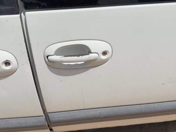 99 Town & Country Driver Left Rear Outside Door Handle Oem Back Taupe Frost Ptk — photo 3