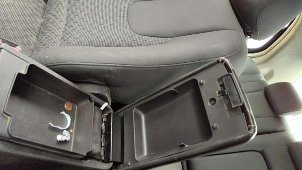 2010-2011 Ford Fusion Center Console Lid Only Oem Arm Rest Fold Down Black Dw — photo 3
