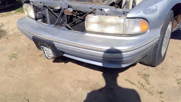 1991-1996 Chevy Caprice Front Bumper Cover Assembly Oem Blue Torn 10214403 — photo 1