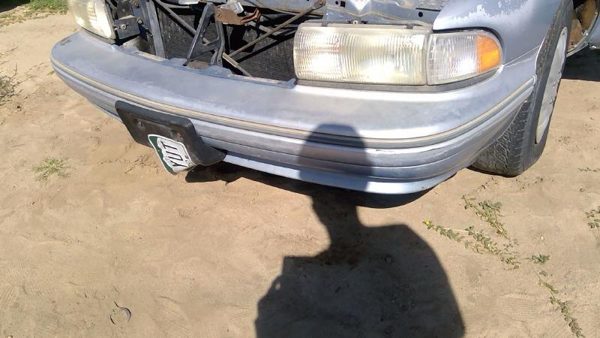 1991-1996 Chevy Caprice Front Bumper Cover Assembly Oem Blue Torn 10214403 — photo 4