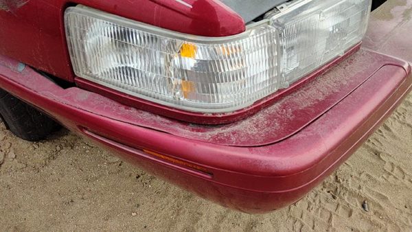 01 Cadillac Eldorado Passenger Right Trim Strip Below Headlight Crimson Red 86U — photo 3