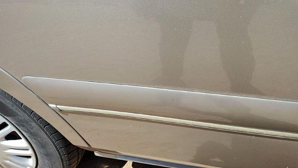 97-01 Century Passenger Right Rear Moulding From Door Back Trim Strip Gold 49U — photo 5