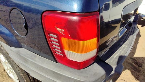 2003-2004 Jeep Grand Cherokee Driver Left Tail Light Brake Lamp Oem Rear — photo 4
